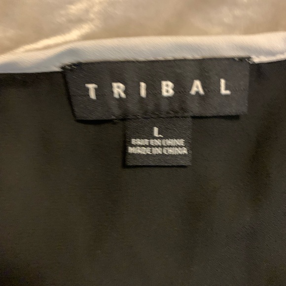Tribal Black and White Blouse sz L EUC B60 - Picture 3 of 6